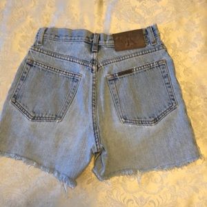 VINTAGE ORIGINAL CALVIN KLEIN MOM JEANS CUTOFFS SIZE 6 FADED CURVY COMFORT #088